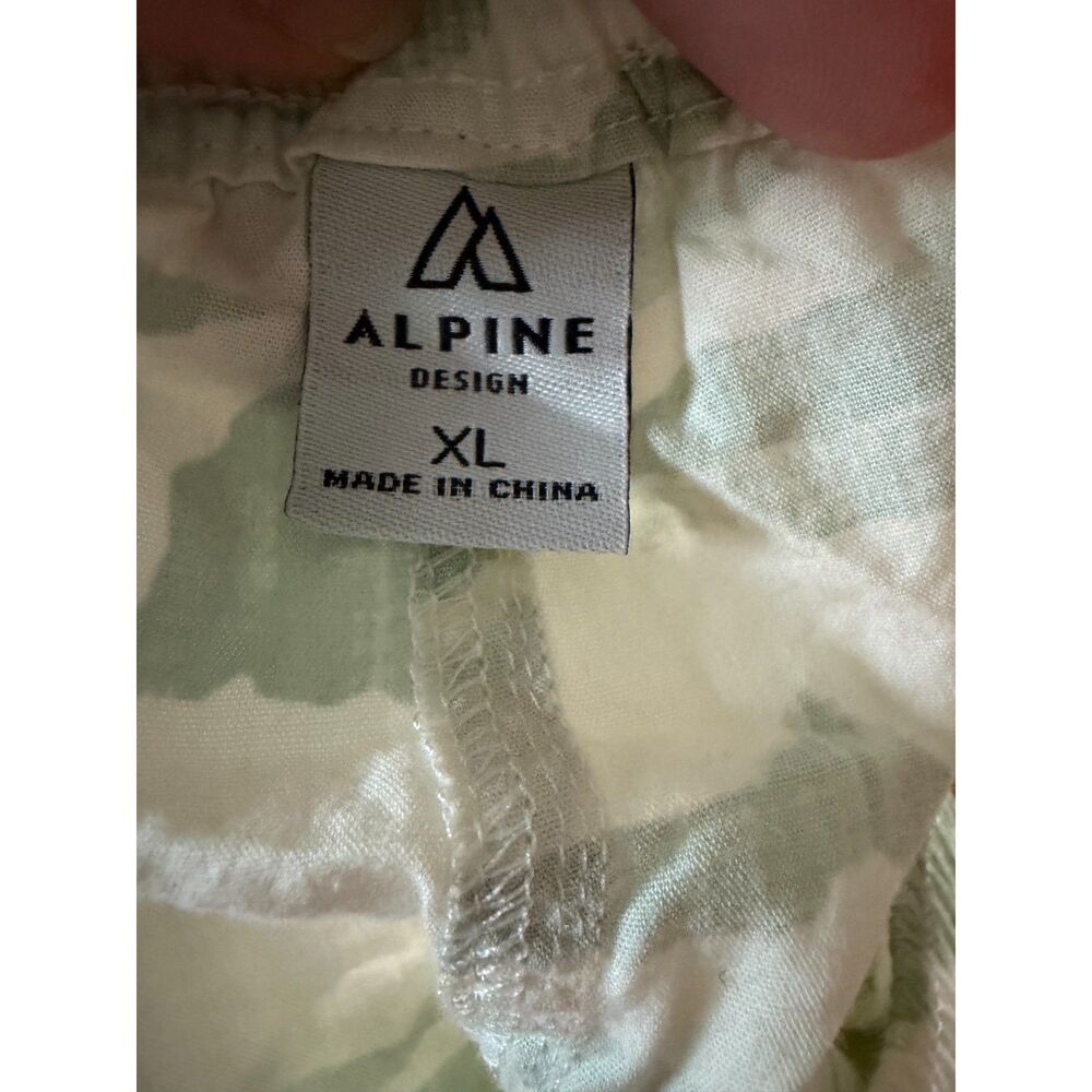 Alpine Shorts - Picture 2 of 2